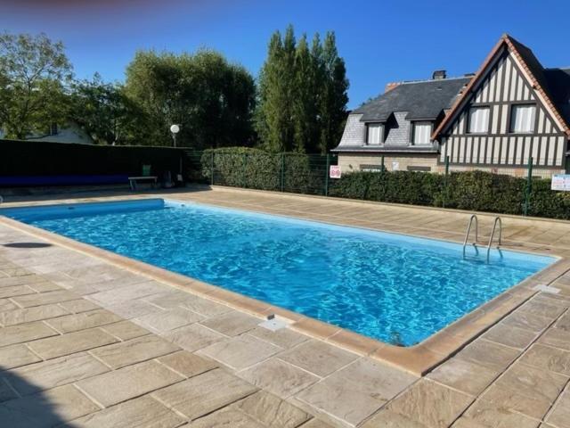 Apartment La Vigie Spacieux, Lumineux, Piscine Deauville